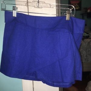 Envelope royal blue shorts